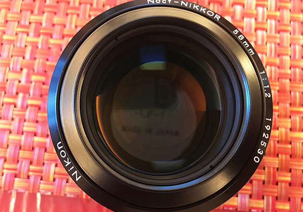 “夜之眼”尼康 Noct-Nikkor 58mm f/1.2镜头现身eBay，售价高达近九万！