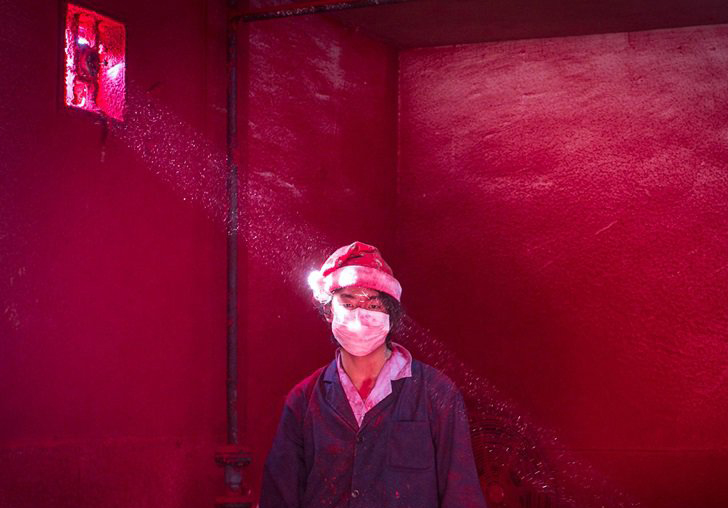 世界新闻摄影奖：中国‘圣诞工厂’纪实作品