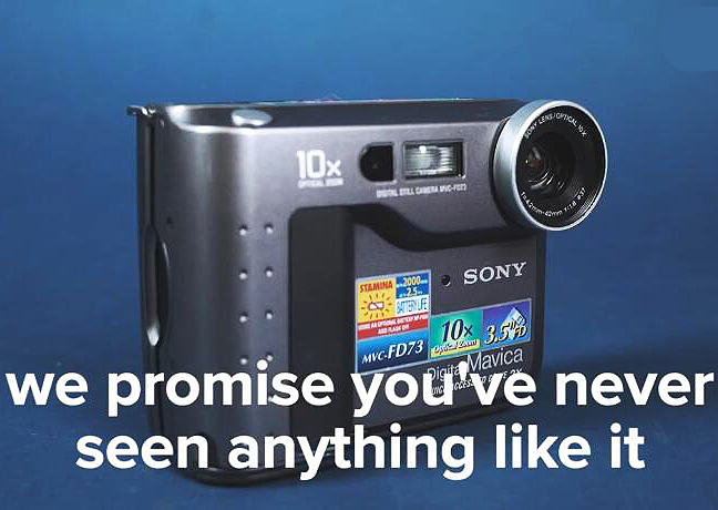 用 3.5＂ 磁盘储存照片的1999年数码相机